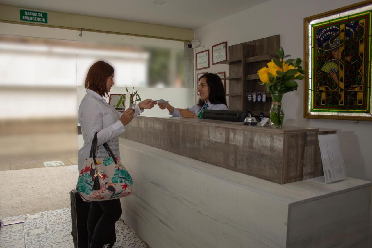 Hotel Avanti Chipichape Cali Extérieur photo